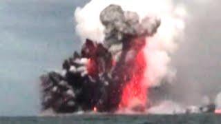 Hawaiian Tourists Describe Moment Their Boat Was Hit by Lava Bomb